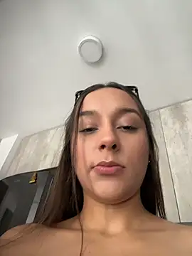 Brunettecollins05 online show from 21, 7, 2026