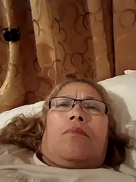 Snapshot of Cessi50 chatting on 8, 11, 2025 Cessi50 online show from 8, 11, 2025