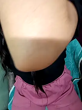 Snapshot of Hey_shiviii chatting on 1, 3, 2026 Hey shiviii online show from 1, 3, 2026