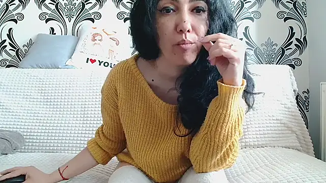 Snapshot of CharmingPearl chatting on 14, 4, 2026 CharmingPearl online show from 14, 4, 2026
