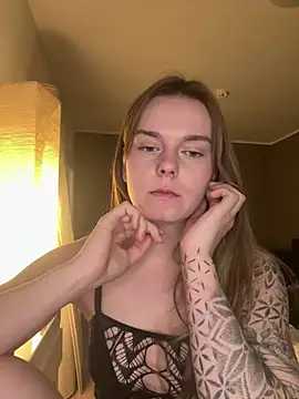 LisaFreierxx online show from 8, 4, 2026