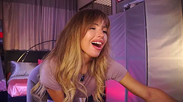 Nikki  Amour online show from 9, 1, 2026