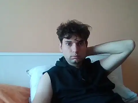 Snapshot of ultimatesattelite chatting on 13, 11, 2025 ultimatesattelite online show from 13, 11, 2025