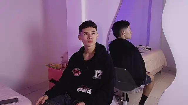 Snapshot of Eiden_Blake chatting on 24, 11, 2025 Eiden Blake online show from 24, 11, 2025