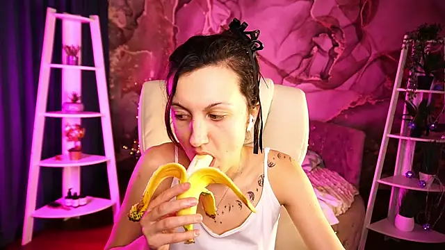 ZafiraMoonn online show from 2, 3, 2026