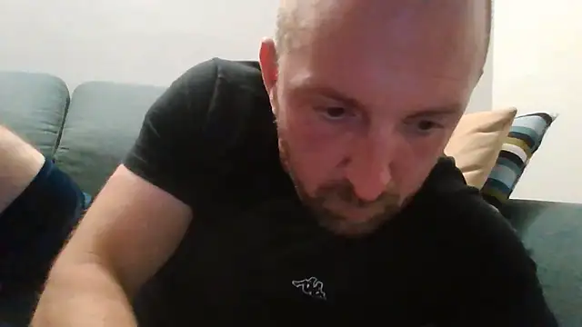 Snapshot of luca_beech88 chatting on 23, 5, 2026 luca beech88 online show from 23, 5, 2026