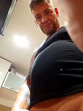 tom tom83 online show from 11, 2, 2026