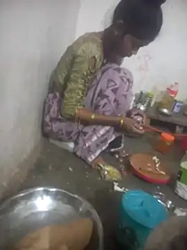 Jooli cuty online show from 9, 11, 2025