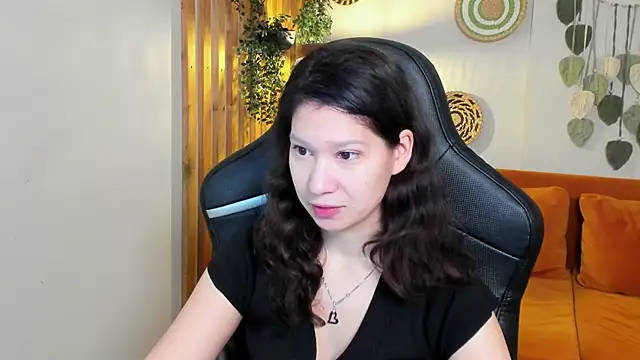 SaraDenars online show from 13, 11, 2025