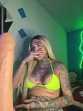 Snapshot of euscarlethotgirl chatting on 16, 11, 2025 euscarlethotgirl online show from 16, 11, 2025