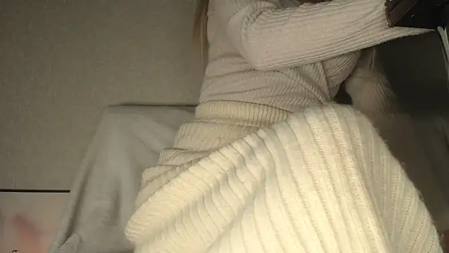 Snapshot of charm__me chatting on 13, 2, 2026 charm me online show from 13, 2, 2026