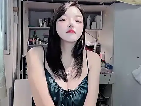 Snapshot of 99EE-yy chatting on 12, 11, 2025 99EE-yy online show from 12, 11, 2025