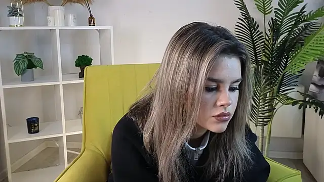 Snapshot of AmaliaProst chatting on 4, 11, 2025 AmaliaProst online show from 4, 11, 2025