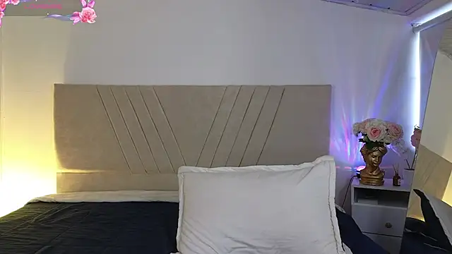 Snapshot of NatashaBlade_ chatting on 17, 12, 2025 NatashaBlade online show from 17, 12, 2025