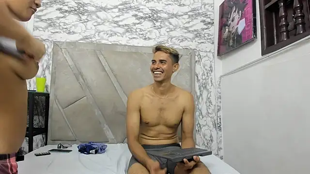 Snapshot of KiraFox1 chatting on 19, 2, 2026 KiraFox1 online show from 19, 2, 2026