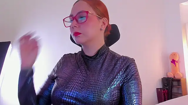 MistressErza online show from 8, 7, 2026