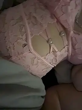 Snapshot of Funcouple27 chatting on 4, 11, 2025 Funcouple27 online show from 4, 11, 2025