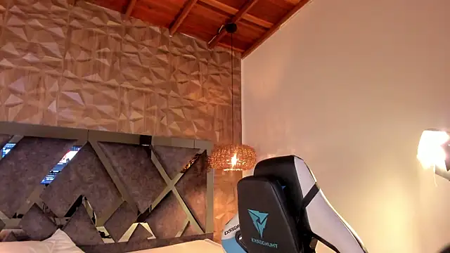 Kiara velvet   online show from 6, 4, 2026