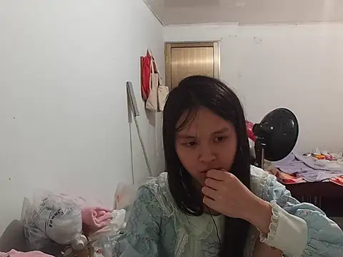 Snapshot of RebelAura chatting on 1, 6, 2026 RebelAura online show from 1, 6, 2026