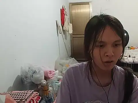 Snapshot of RebelAura chatting on 11, 6, 2026 RebelAura online show from 11, 6, 2026