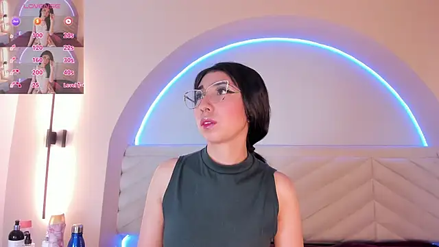 Snapshot of Isabella_Crofts chatting on 20, 5, 2026 Isabella Crofts online show from 20, 5, 2026