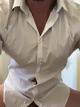 Snapshot of hommedure75 chatting on 4, 11, 2025 hommedure75 online show from 4, 11, 2025