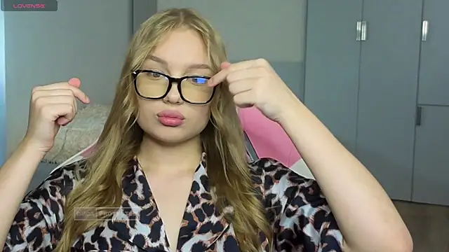 Lunar Flare online show from 11, 11, 2025