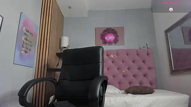 valentina  desire online show from 1, 4, 2026