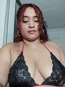 Snapshot of alana-silva chatting on 24, 5, 2026 alana-silva online show from 24, 5, 2026