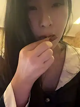 Snapshot of anankaka71 chatting on 9, 11, 2025 anankaka71 online show from 9, 11, 2025