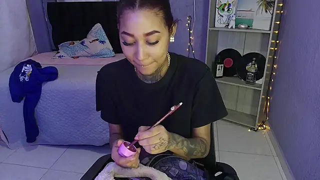 lyam ebony  online show from 16, 11, 2025