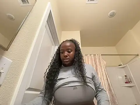 Snapshot of LadyVenomBites chatting on 9, 11, 2025 LadyVenomBites online show from 9, 11, 2025