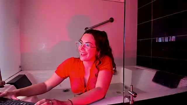 Snapshot of SaraAlvarezx chatting on 21, 6, 2026 SaraAlvarezx online show from 21, 6, 2026