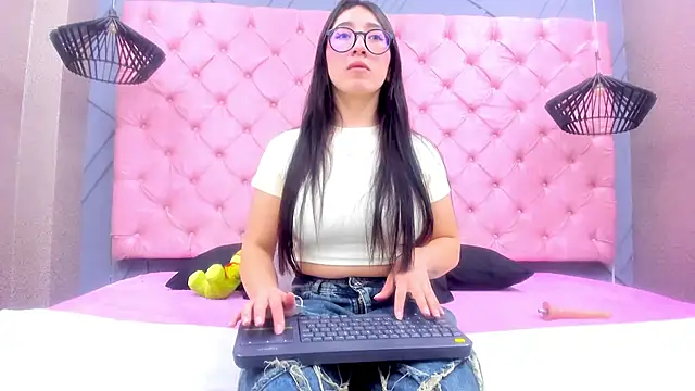 Mia Horney online show from 14, 1, 2026