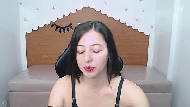 scarlett percy t online show from 27, 11, 2025