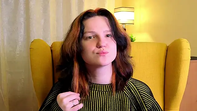 LatinaHuguenin online show from 12, 4, 2026