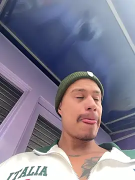 Snapshot of RaySullivan chatting on 8, 3, 2026 RaySullivan online show from 8, 3, 2026