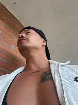 Snapshot of RaySullivan chatting on 8, 4, 2026 RaySullivan online show from 8, 4, 2026