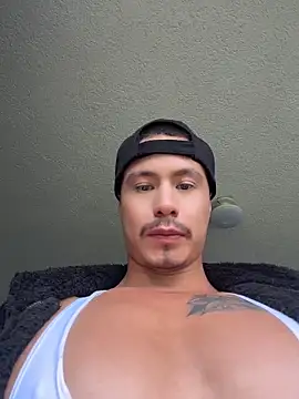 Snapshot of RaySullivan chatting on 10, 4, 2026 RaySullivan online show from 10, 4, 2026