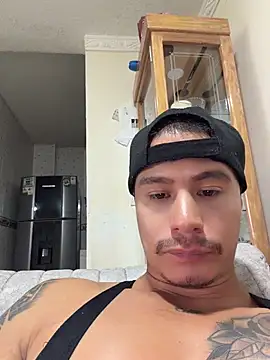 Snapshot of RaySullivan chatting on 15, 4, 2026 RaySullivan online show from 15, 4, 2026