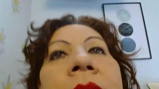 Snapshot of Rosalie_Durand chatting on 20, 4, 2026 Rosalie Durand online show from 20, 4, 2026