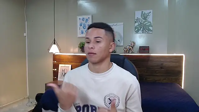 Snapshot of Liams18 chatting on 30, 11, 2025 Liams18 online show from 30, 11, 2025