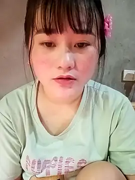 Snapshot of Anngela_18 chatting on 6, 11, 2025 Anngela 18 online show from 6, 11, 2025