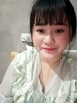 Snapshot of Anngela_18 chatting on 11, 11, 2025 Anngela 18 online show from 11, 11, 2025