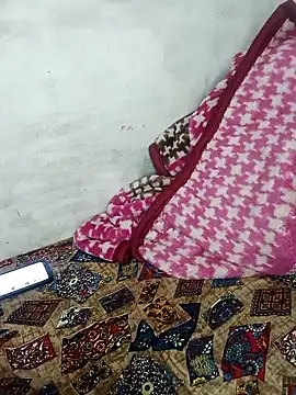 V HOT CUTE online show from 17, 12, 2025