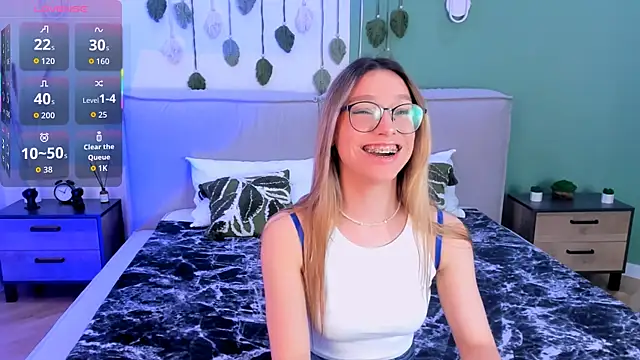 Snapshot of CindyMoriLove chatting on 28, 11, 2025 CindyMoriLove online show from 28, 11, 2025