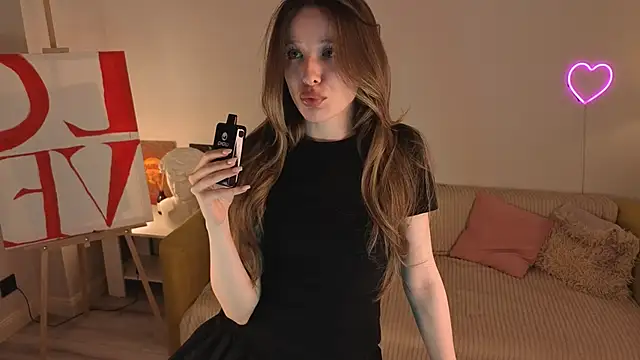 Snapshot of eirakiliana chatting on 18, 11, 2025 eirakiliana online show from 18, 11, 2025