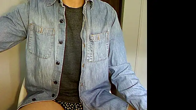 Snapshot of Taro070 chatting on 10, 11, 2025 Taro070 online show from 10, 11, 2025