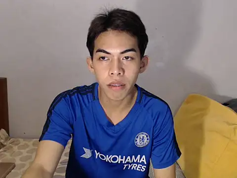 Urhotsilverboy online show from 29, 7, 2026
