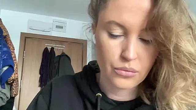 Snapshot of Ameli8 chatting on 15, 2, 2026 Ameli8 online show from 15, 2, 2026